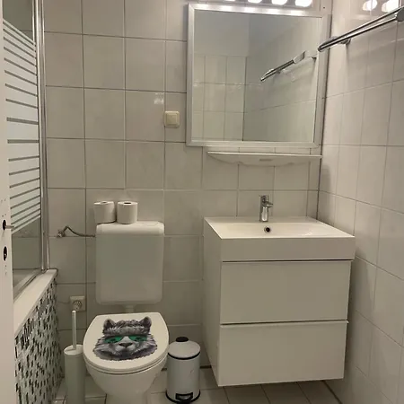Privat bolig Private Near Shopping Mall
